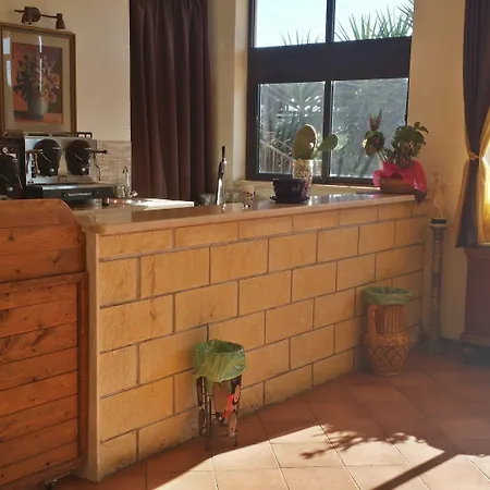 مزرعة للإقامة Il Giardino Del Sole أغنون باني